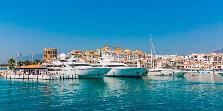 Alquiler de coches en Marbella Puerto Banus - BCO